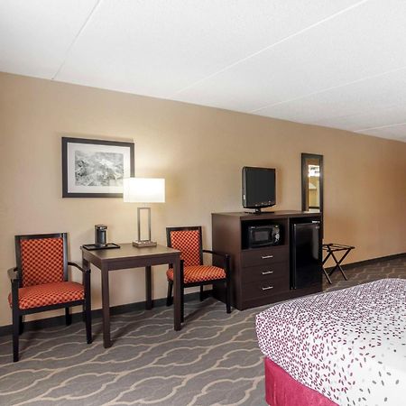 Best Western Inn at Blakeslee-Pocono Buitenkant foto