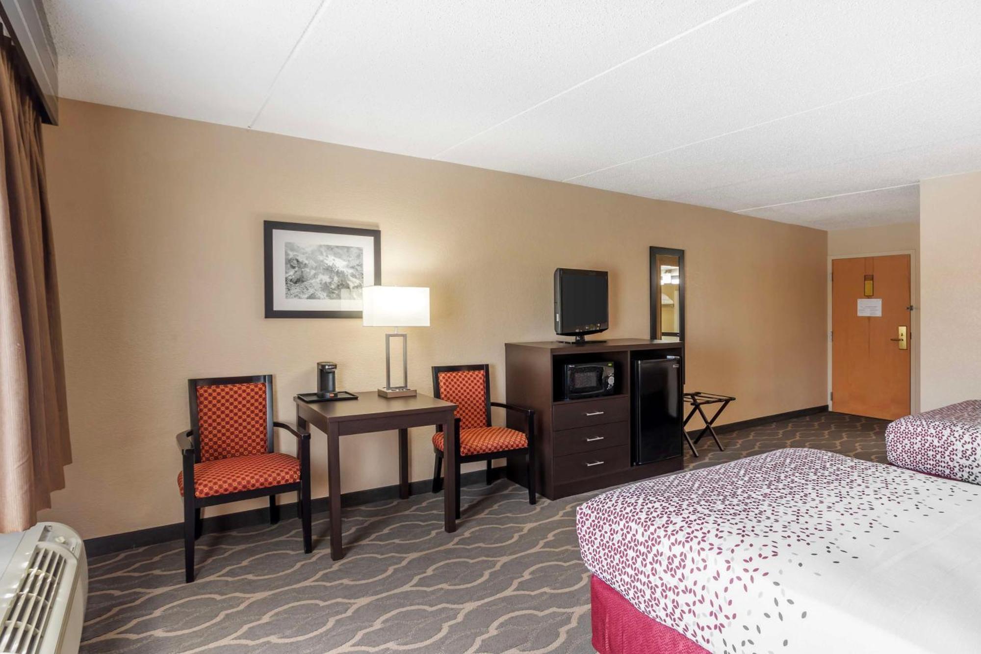 Best Western Inn at Blakeslee-Pocono Buitenkant foto