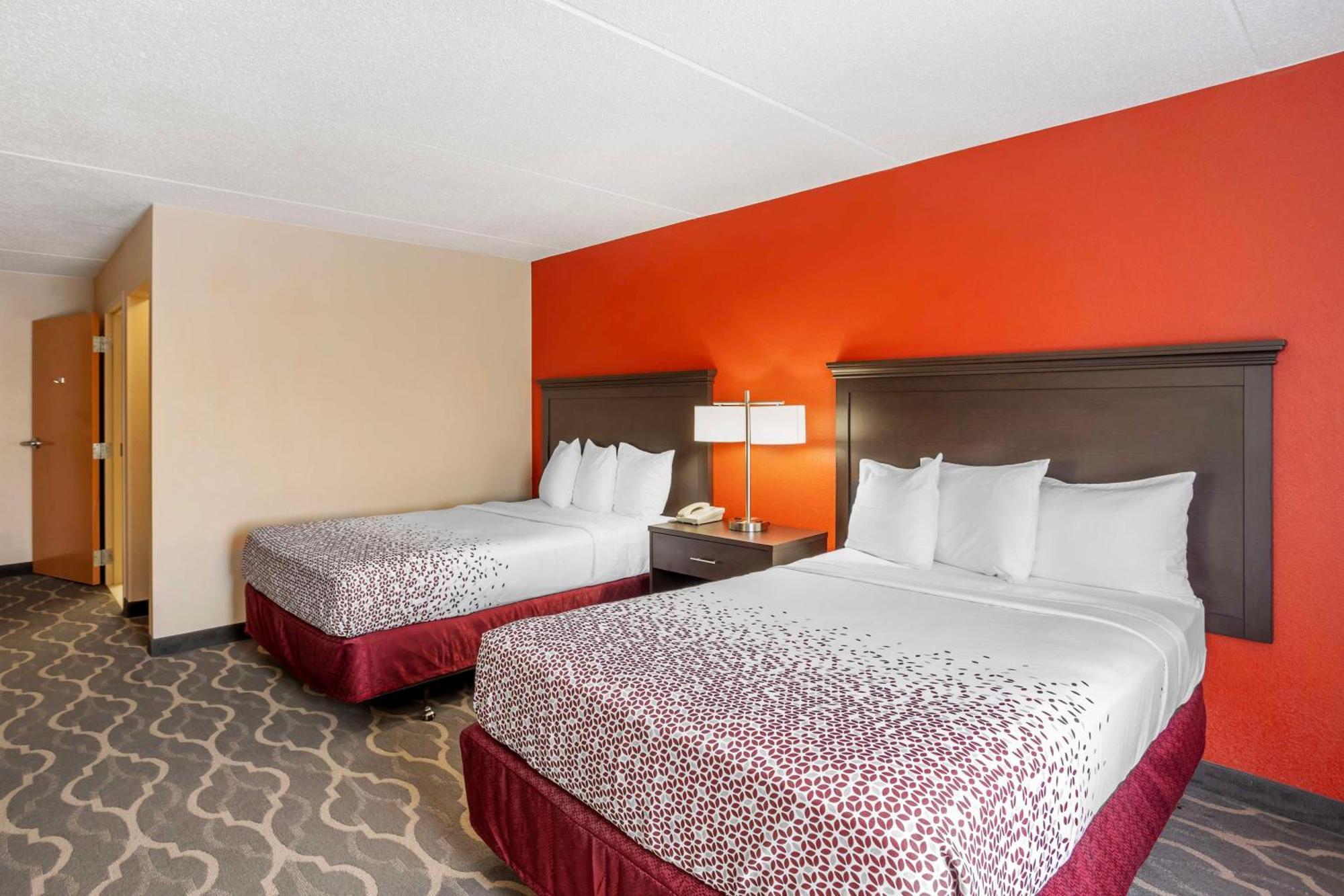 Best Western Inn at Blakeslee-Pocono Buitenkant foto