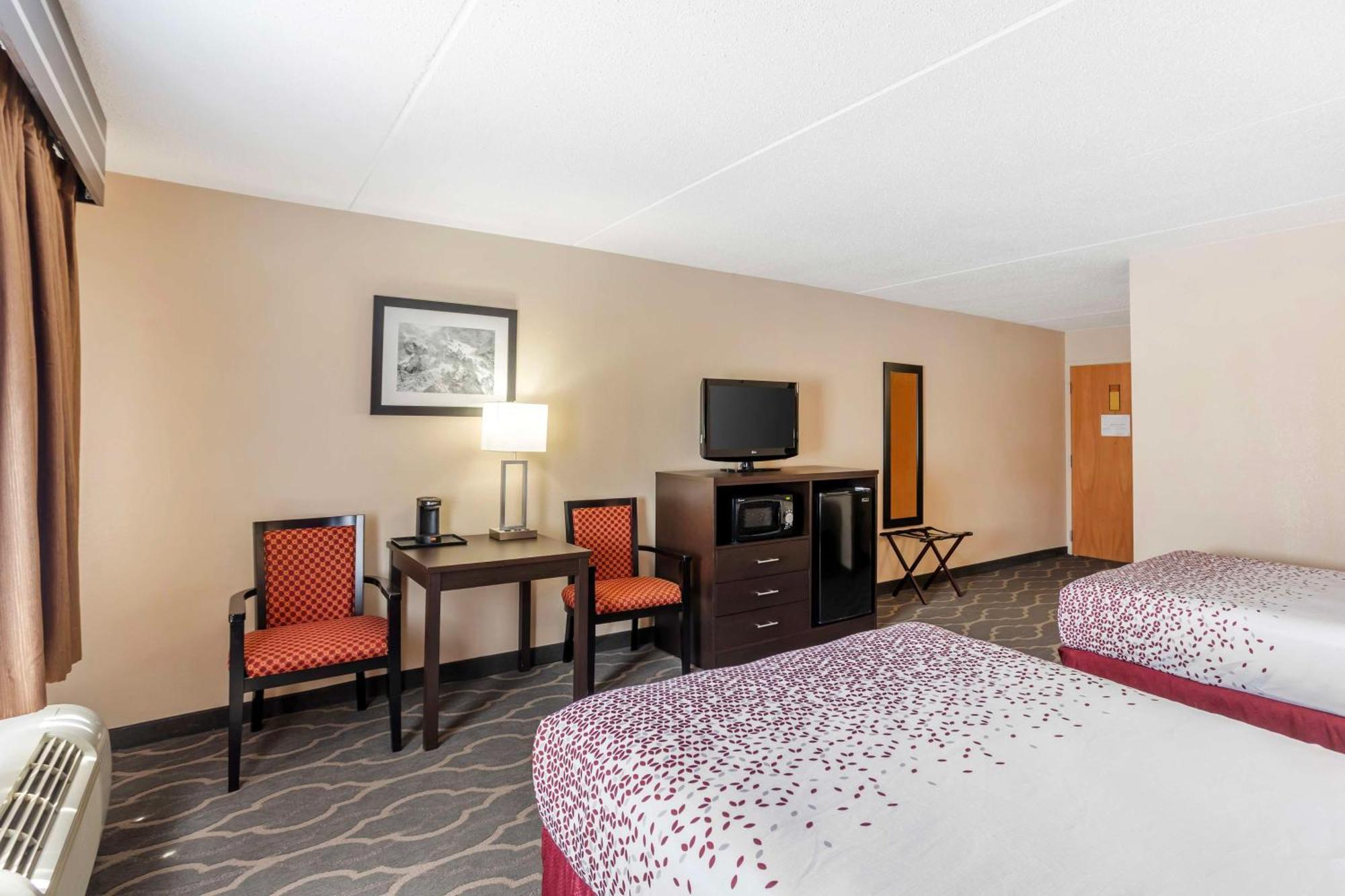 Best Western Inn at Blakeslee-Pocono Buitenkant foto