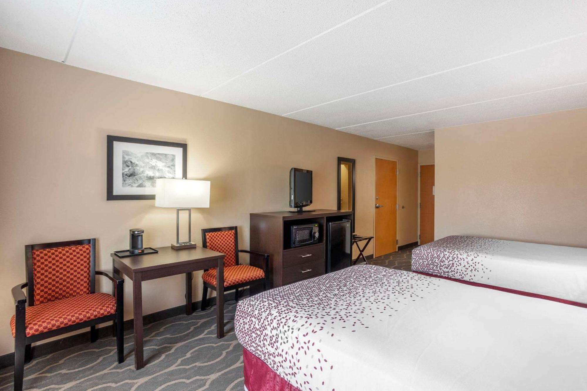 Best Western Inn at Blakeslee-Pocono Buitenkant foto