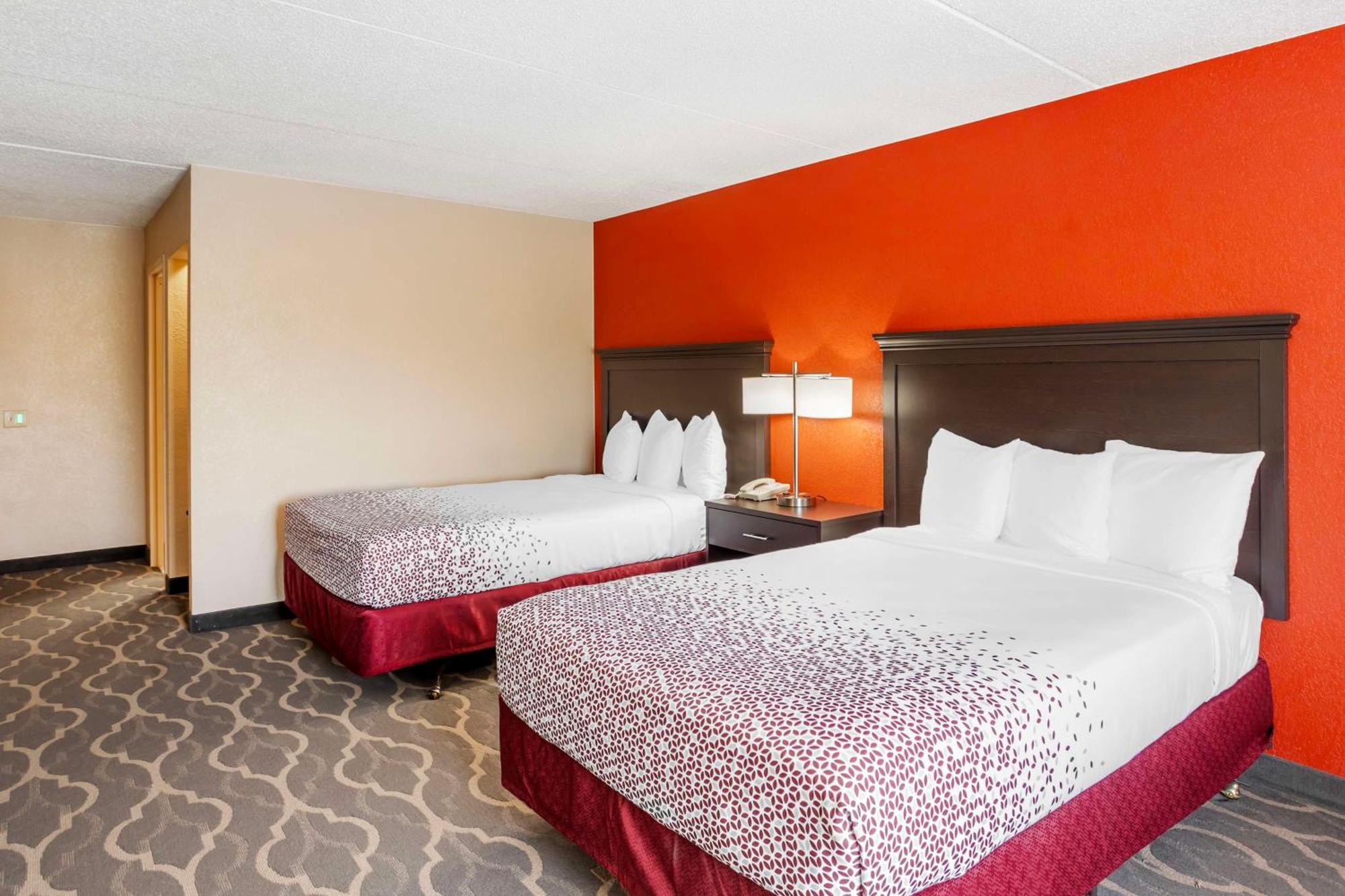 Best Western Inn at Blakeslee-Pocono Buitenkant foto