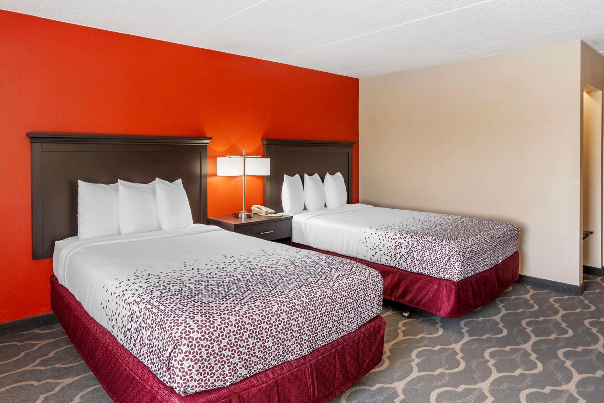 Best Western Inn at Blakeslee-Pocono Buitenkant foto