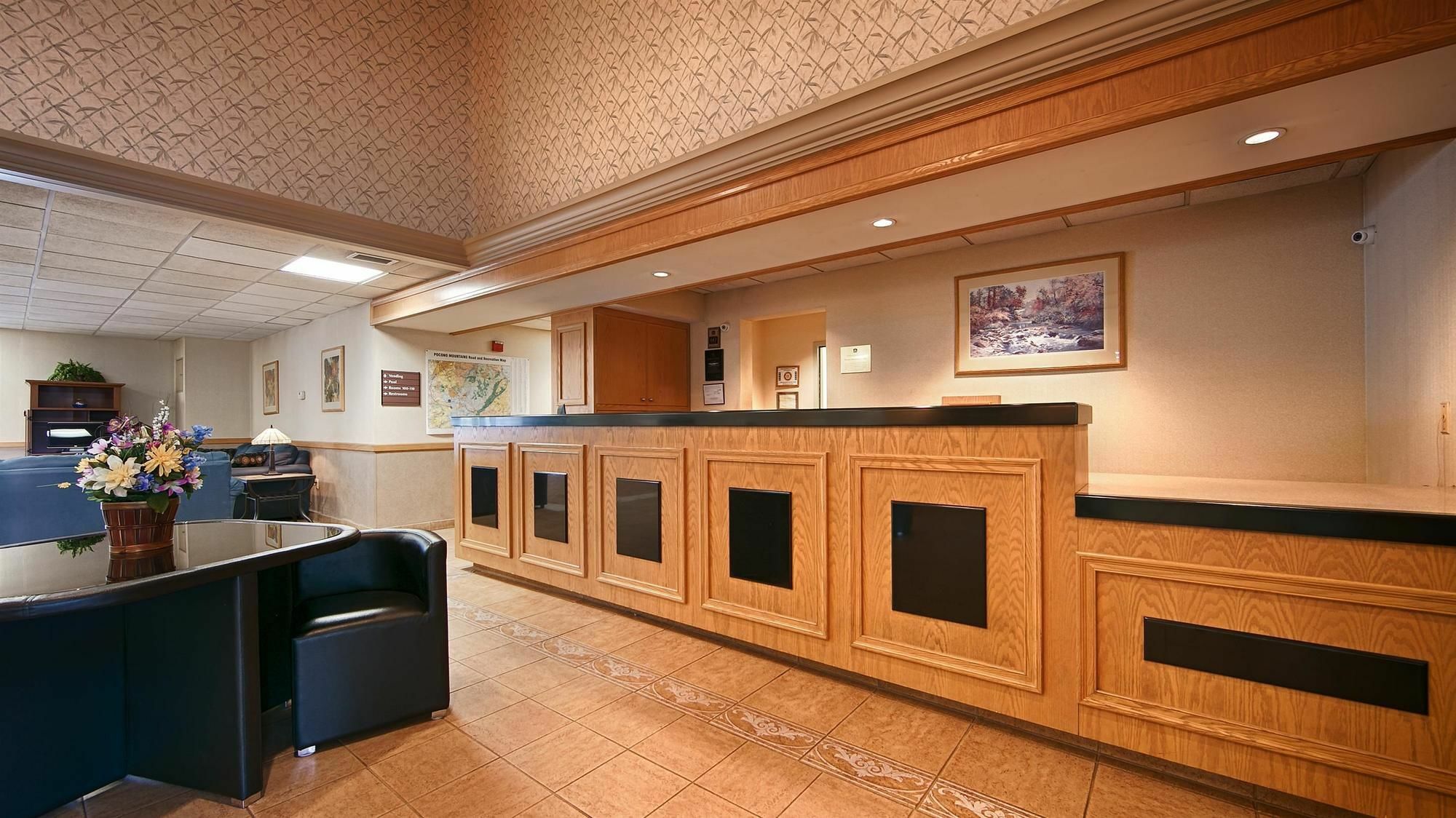 Best Western Inn at Blakeslee-Pocono Buitenkant foto